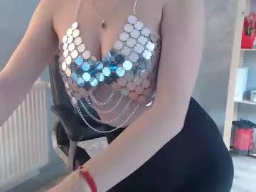 bella_miax from Chaturbate