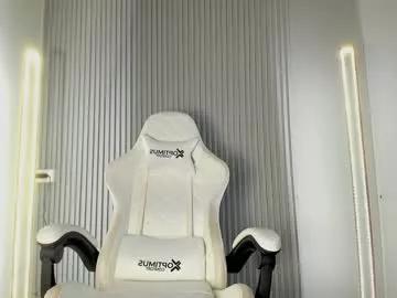 bellajonees_ from Chaturbate