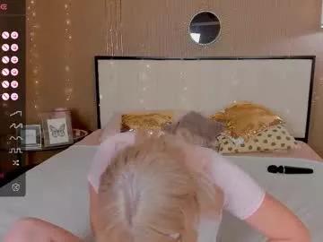 bellatip from Chaturbate