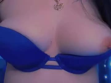 bellelovexx from Chaturbate