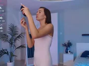 bellla_haddid from Chaturbate