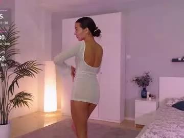 bellla_haddid from Chaturbate
