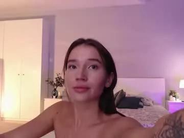bellla_haddid from Chaturbate