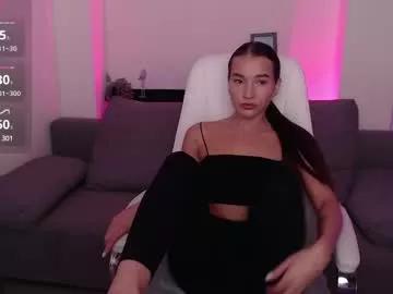 bellla_haddid from Chaturbate