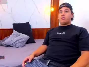 bennett_alejoo from Chaturbate