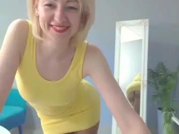 blondy_mom from Chaturbate is Freechat