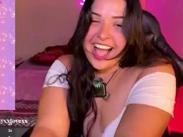bunnysparamours from Chaturbate
