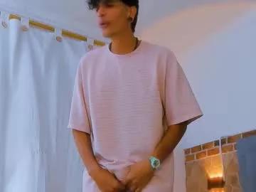 chris_newman from Chaturbate is Freechat
