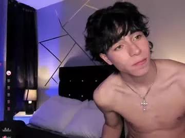 chrristopher77 from Chaturbate