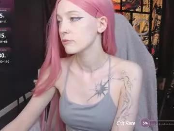 crackling_tati from Chaturbate