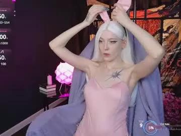 crackling_tati from Chaturbate