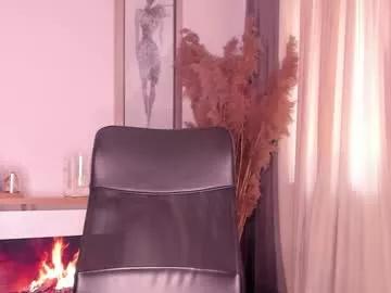daintydell001 from Chaturbate