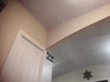 dannyboyyoursextoy from Chaturbate