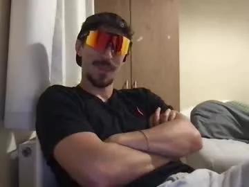 dannythehunk24 from Chaturbate