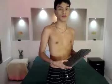 dereck_london06 from Chaturbate