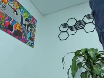 derry_adams1237 from Chaturbate