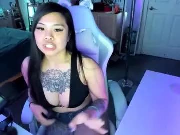 dolllface from Chaturbate