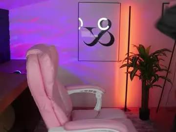 effie_mur from Chaturbate