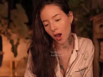 effylowell_ from Chaturbate