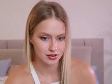 ella_twinkle from Chaturbate