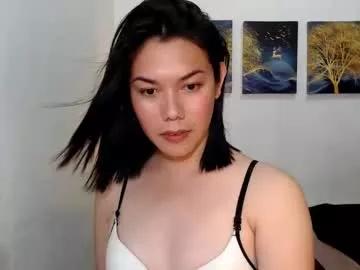 ellahollywood1818 from Chaturbate