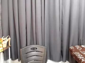 ellahollywood1818 from Chaturbate