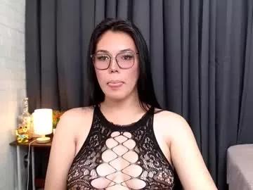 ellahollywood1818 from Chaturbate