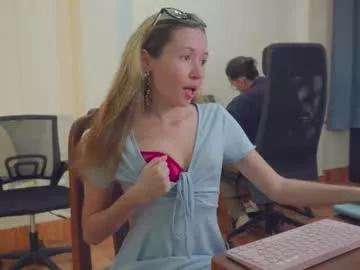 ellcrys from Chaturbate