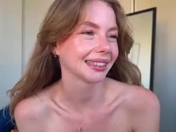 elli_harmon from Chaturbate