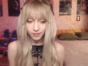 ellie_friendly from Chaturbate