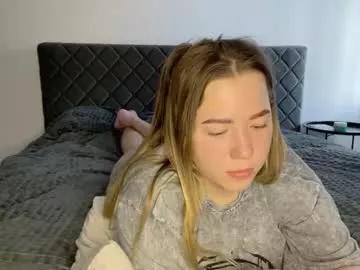 ember_bunny from Chaturbate