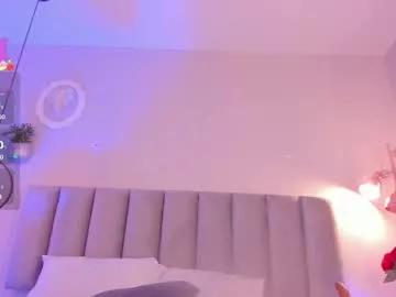 emely_deluxe from Chaturbate