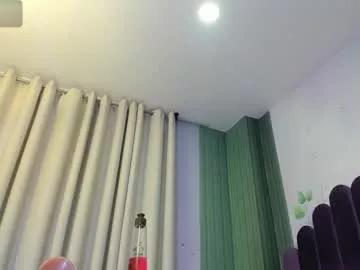 emelyross_ from Chaturbate