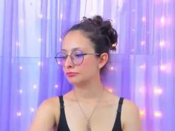 emma_belle02 from Chaturbate