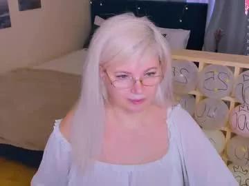 emma_sexy__ from Chaturbate