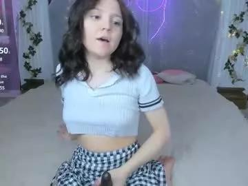 emmabelli from Chaturbate