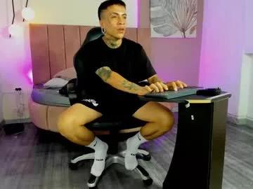 emmanuel_top from Chaturbate