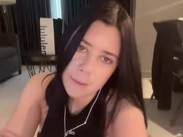 essenalaurent from Chaturbate
