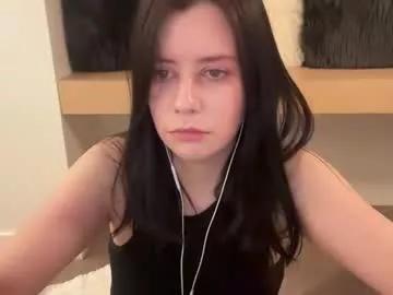 essenalaurent from Chaturbate