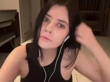 essenalaurent from Chaturbate