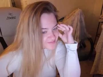 fluffyyummybuns from Chaturbate