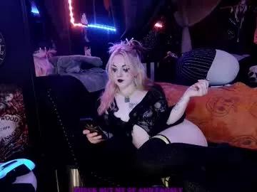 gigglemethis22 from Chaturbate