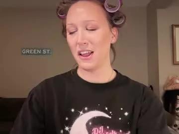 greenxxxqueen from Chaturbate