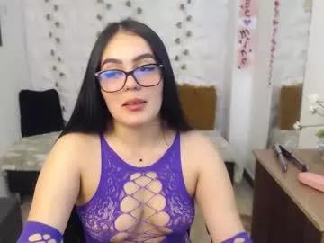 hannadaves_ from Chaturbate
