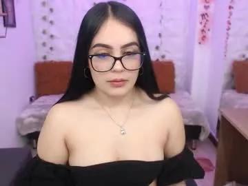 hannadaves_ from Chaturbate