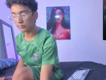 harrytwink18 from Chaturbate