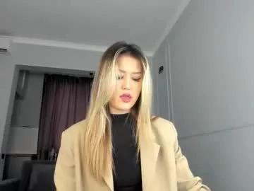 hee_nomy from Chaturbate