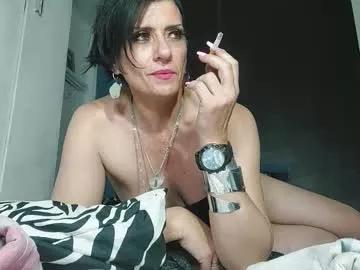 hellocleo40 from Chaturbate