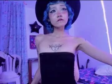 helloskinnygirls from Chaturbate