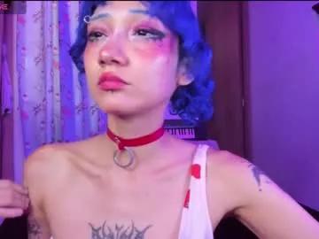 helloskinnygirls from Chaturbate